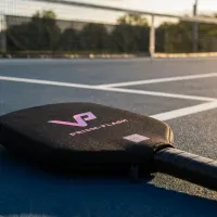 Vatic Pro Prism Flash, raquette de pickleball en fibre de carbone brute Toray T700 sous 100 euros